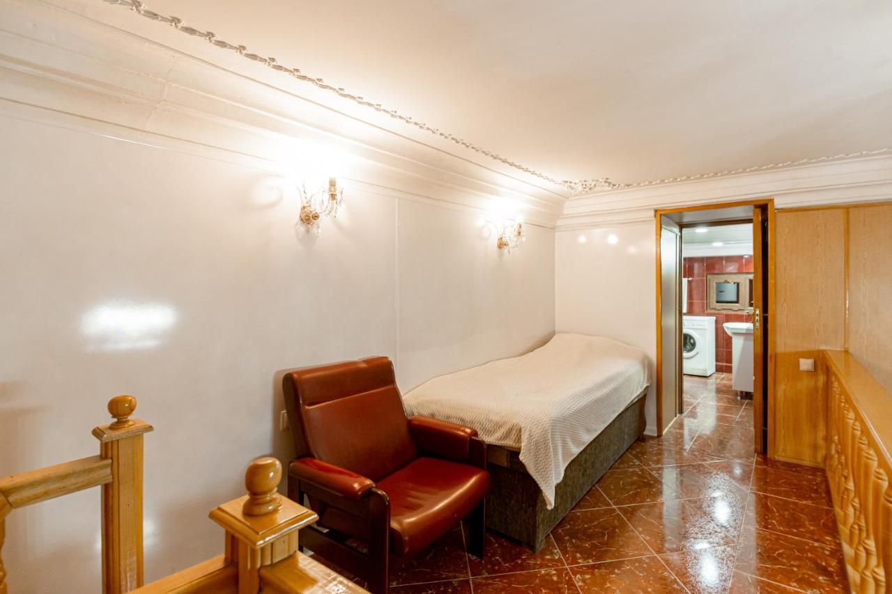Rustaveli Downtown Aparthotel Tbilisi Esterno foto